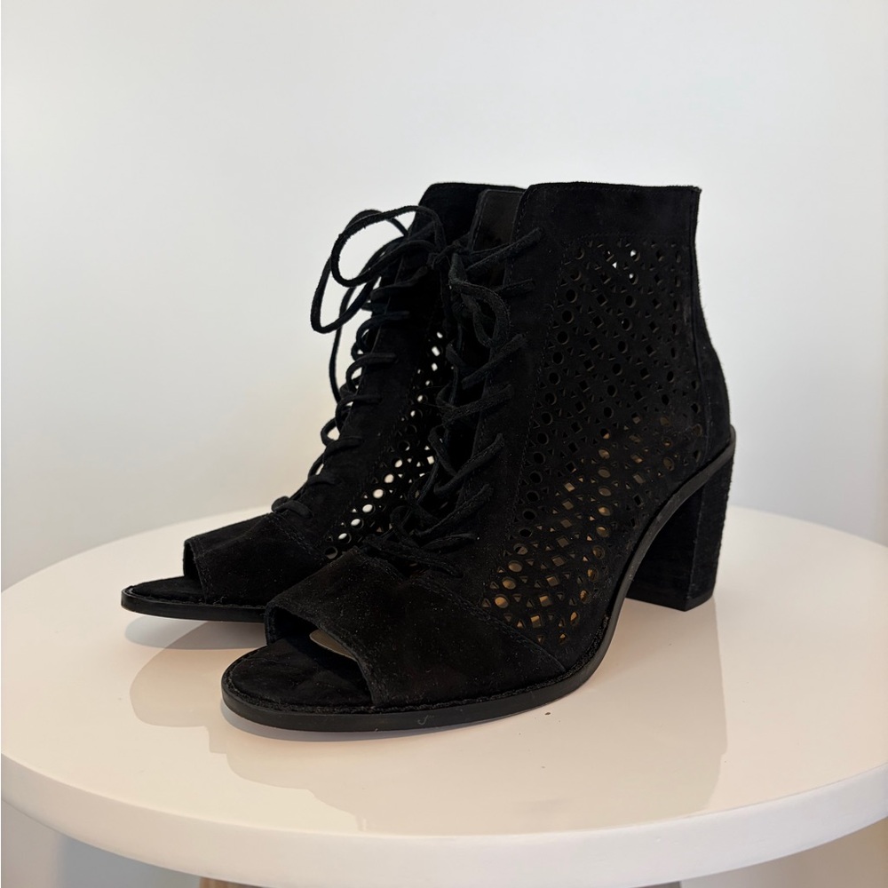 Vince Camuto Tulina Lace Up Booties Black Block Heel + Peep Toe, Size 7.5